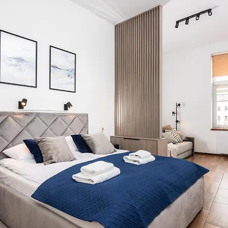 Apartment Premium Splendid Old Town - By Upstairs *